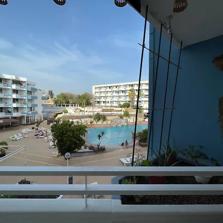 Con Piscina En Golf Del Sur *